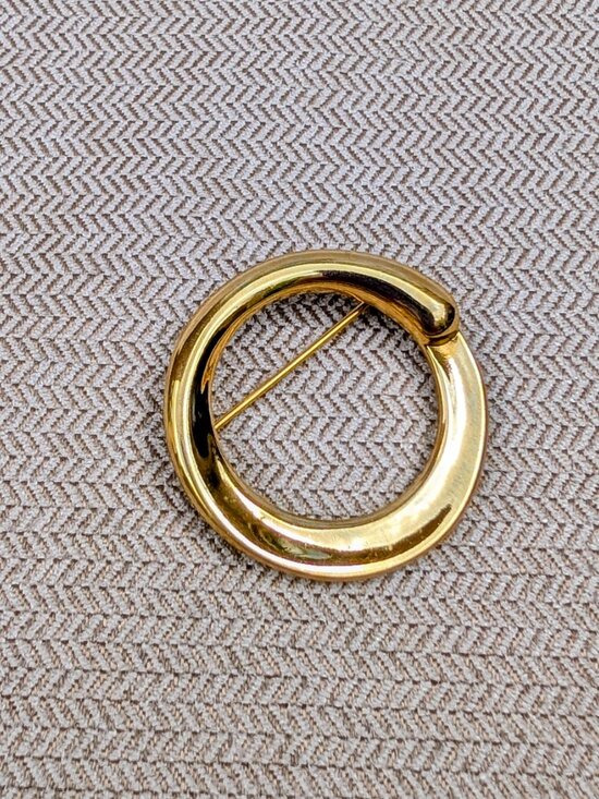 Monet Jewelry - Monet Swirling Brooch in Gold Tones - Vintage